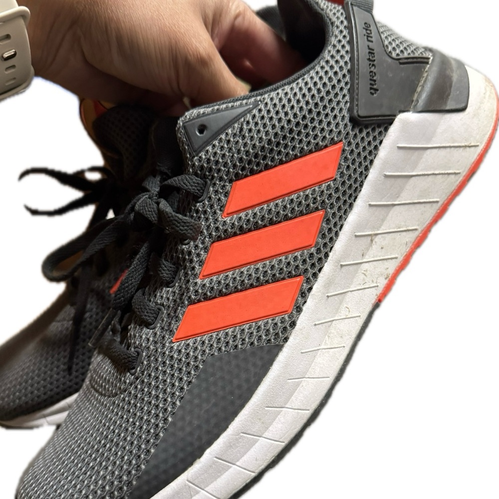 Adidas Mesh Sneakers/ running shoes in Gray and Red